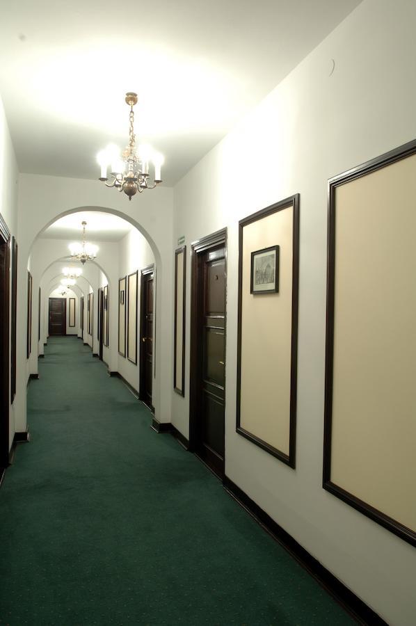 ורשה Hotel "Zajazd Napoleonski" מראה חיצוני תמונה