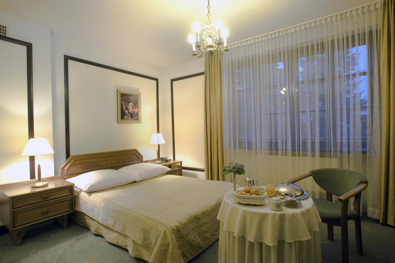 ורשה Hotel "Zajazd Napoleonski" חדר תמונה