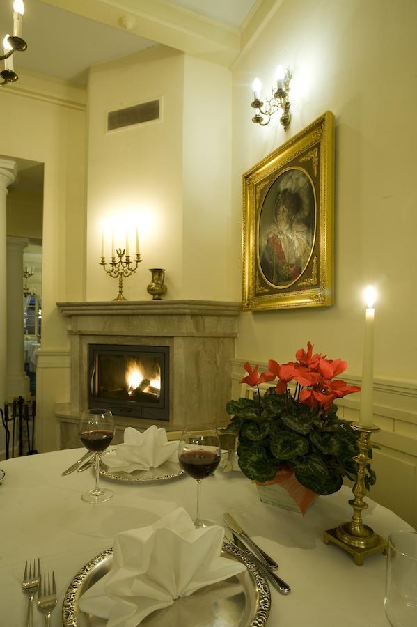 ורשה Hotel "Zajazd Napoleonski" מראה חיצוני תמונה