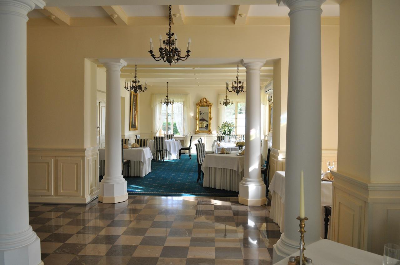 ורשה Hotel "Zajazd Napoleonski" מראה חיצוני תמונה