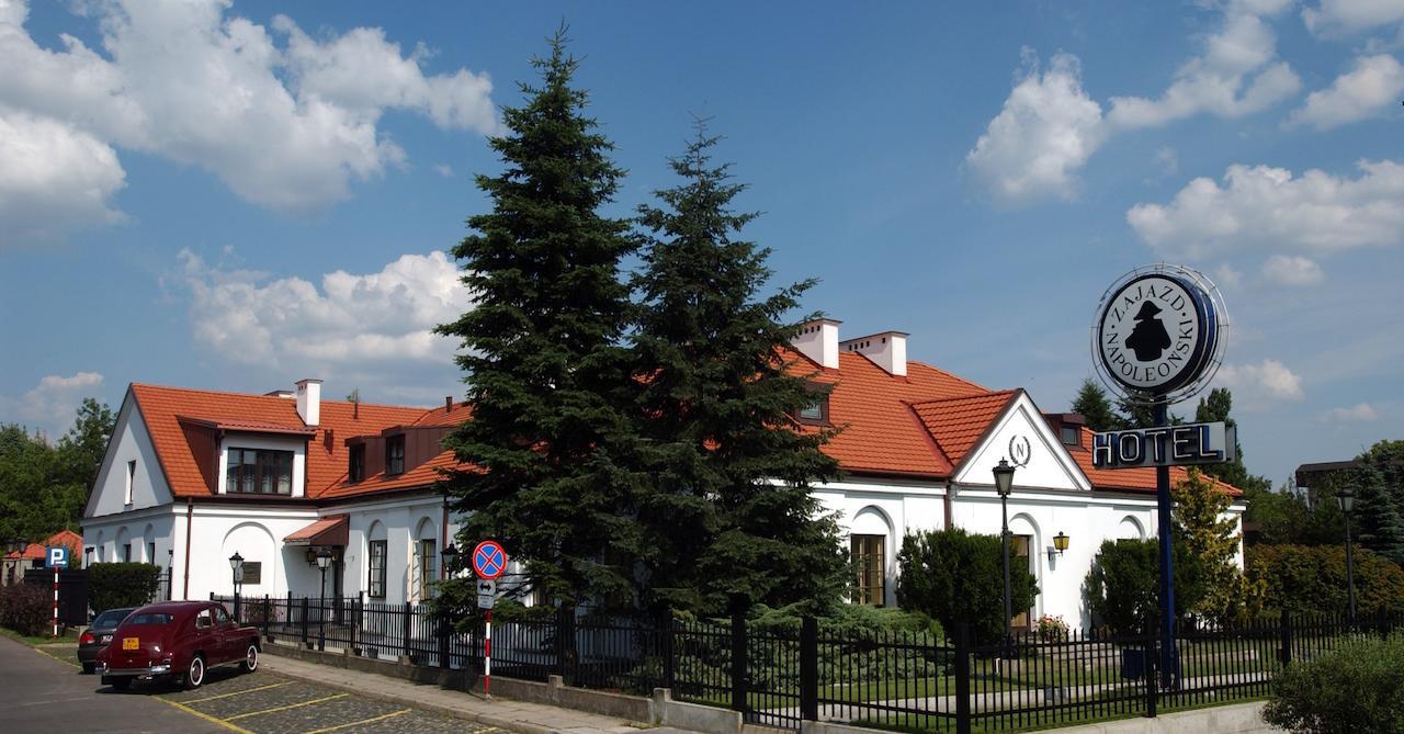 ורשה Hotel "Zajazd Napoleonski" מראה חיצוני תמונה