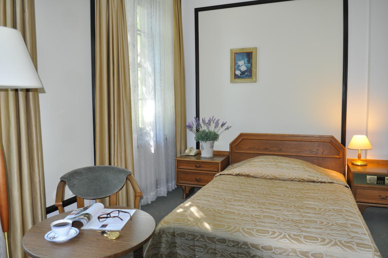 ורשה Hotel "Zajazd Napoleonski" חדר תמונה