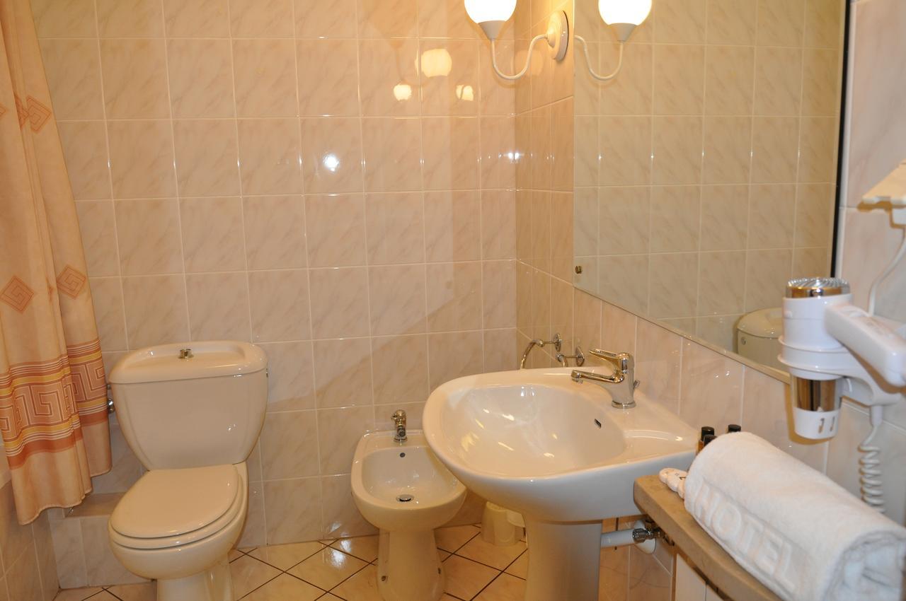 ורשה Hotel "Zajazd Napoleonski" חדר תמונה